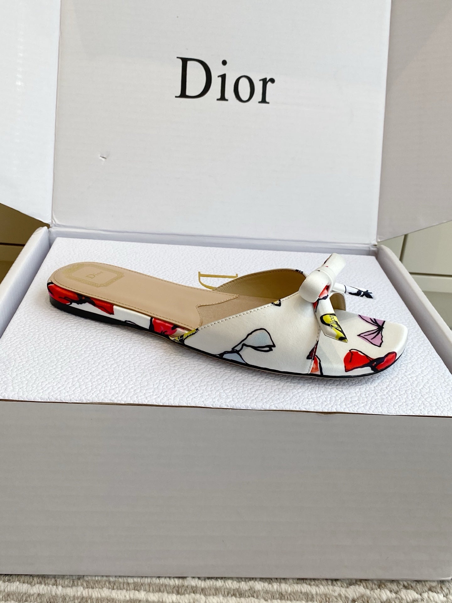 CD 26s Bow Kitten Flat Open Back Sandals White Lambskin 909656