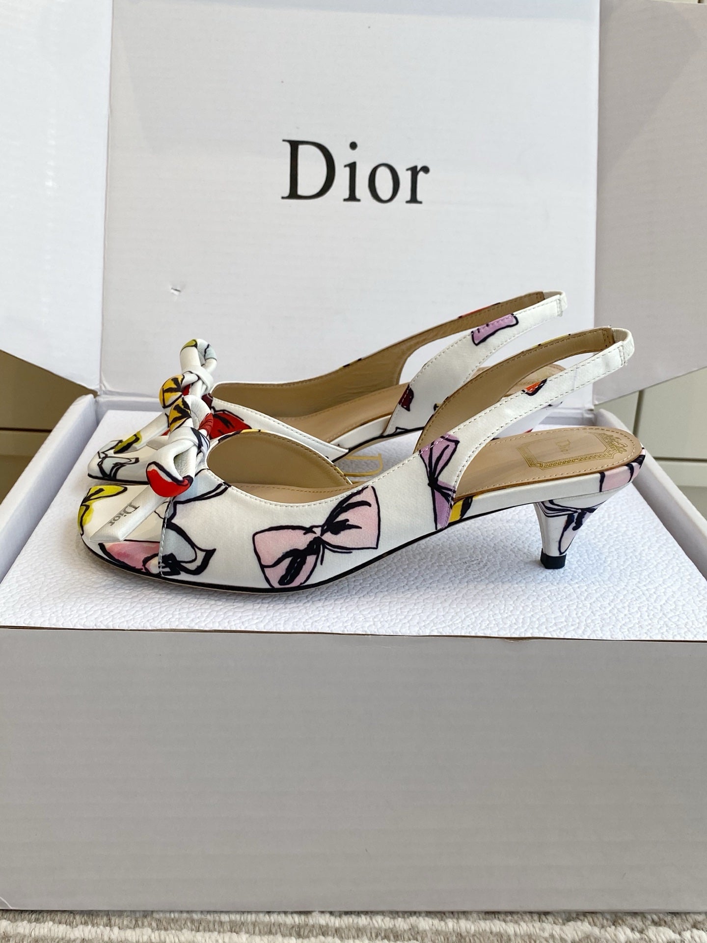 CD 26s Bow Kitten Heel Open Back Sandals White Lambskin 909657