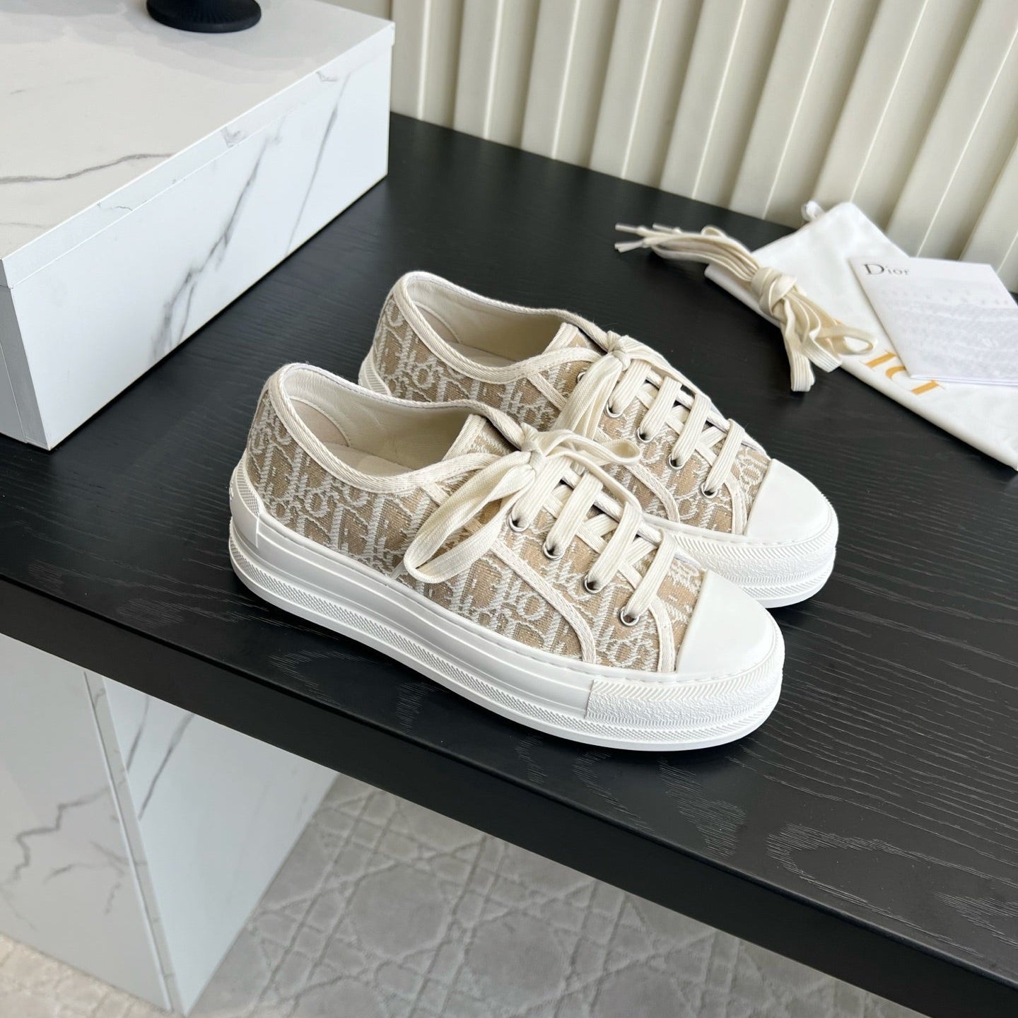CD Dioriviera Walk'n'Dior Sneaker White Taupe Cotton 851243