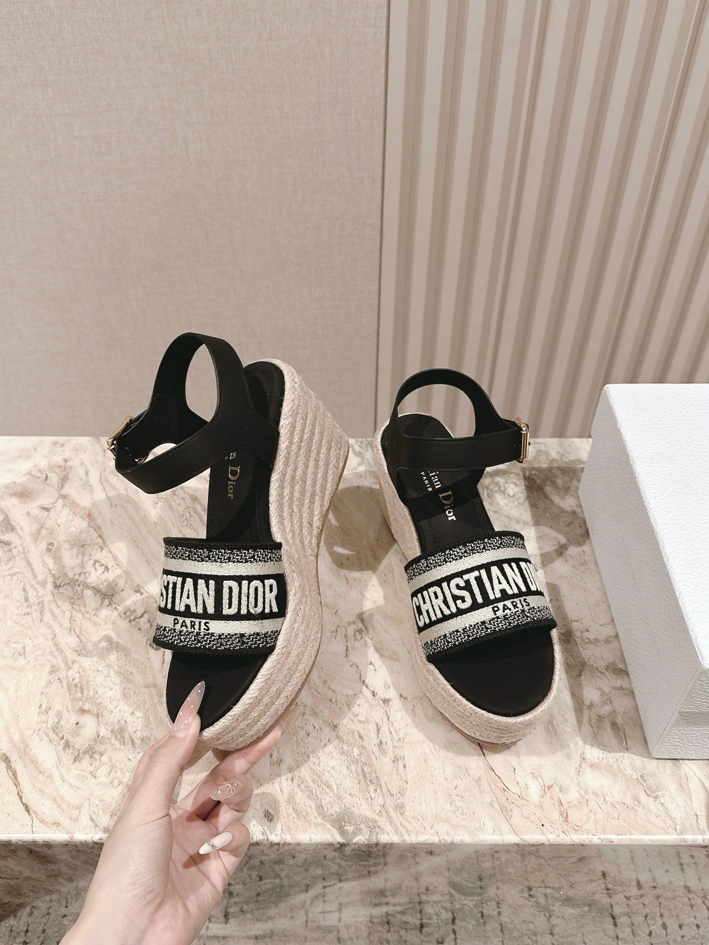 CD Dway Wedge  Sandal 85mm Black Calfskin and Embroidered 483078
