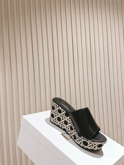 CD Attitude Wedge Slide 85mm Black Calfskin 483085