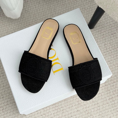 CD Médaillon Slide Flat Black Denim 849732