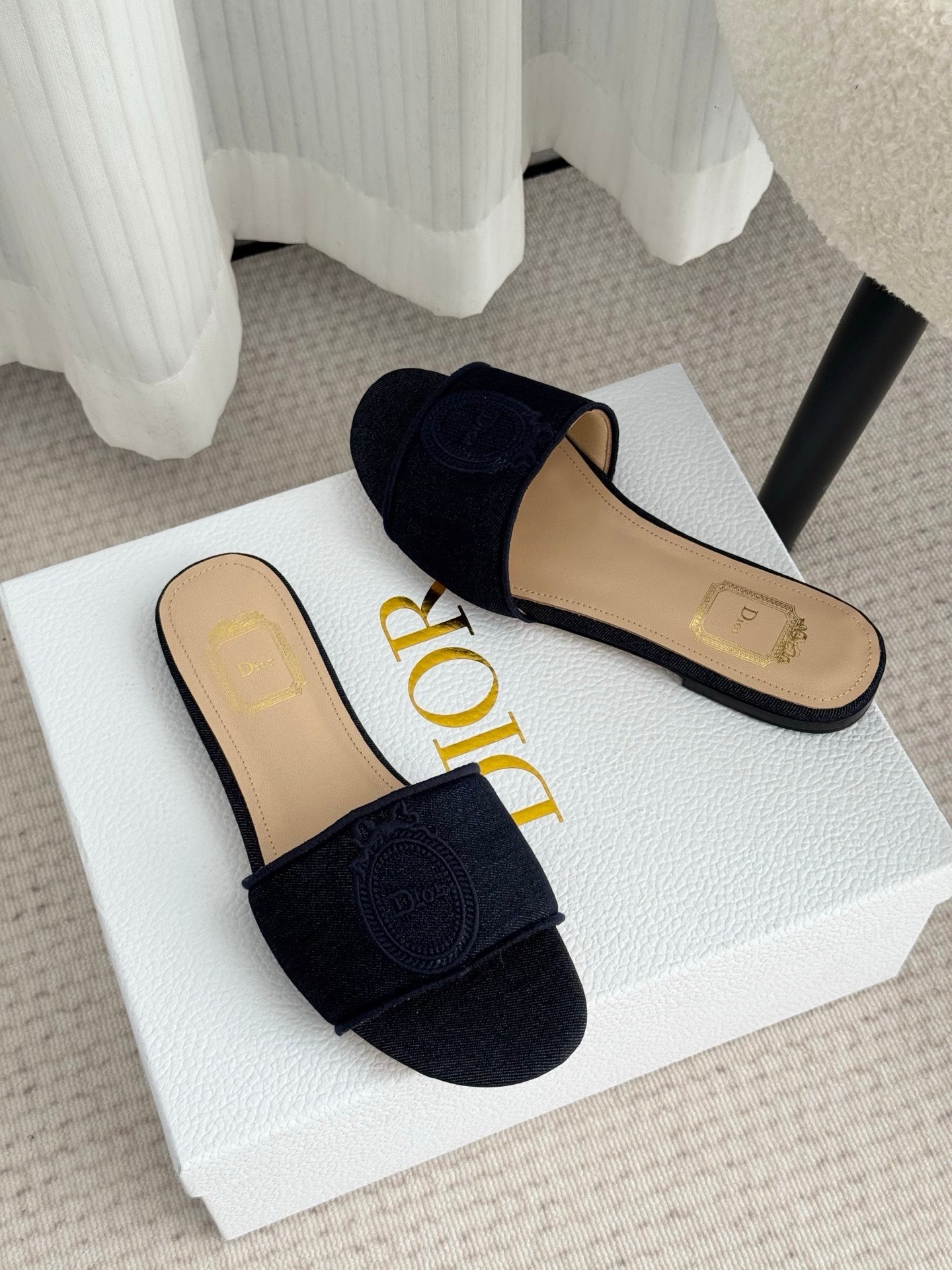 CD Médaillon Slide Flat Dark Blue Denim 849733
