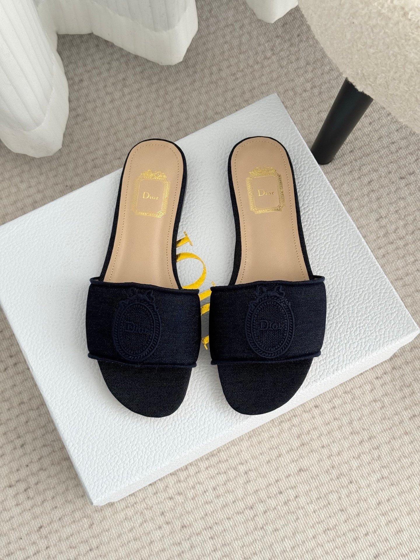 CD Médaillon Slide Flat Dark Blue Denim 849733