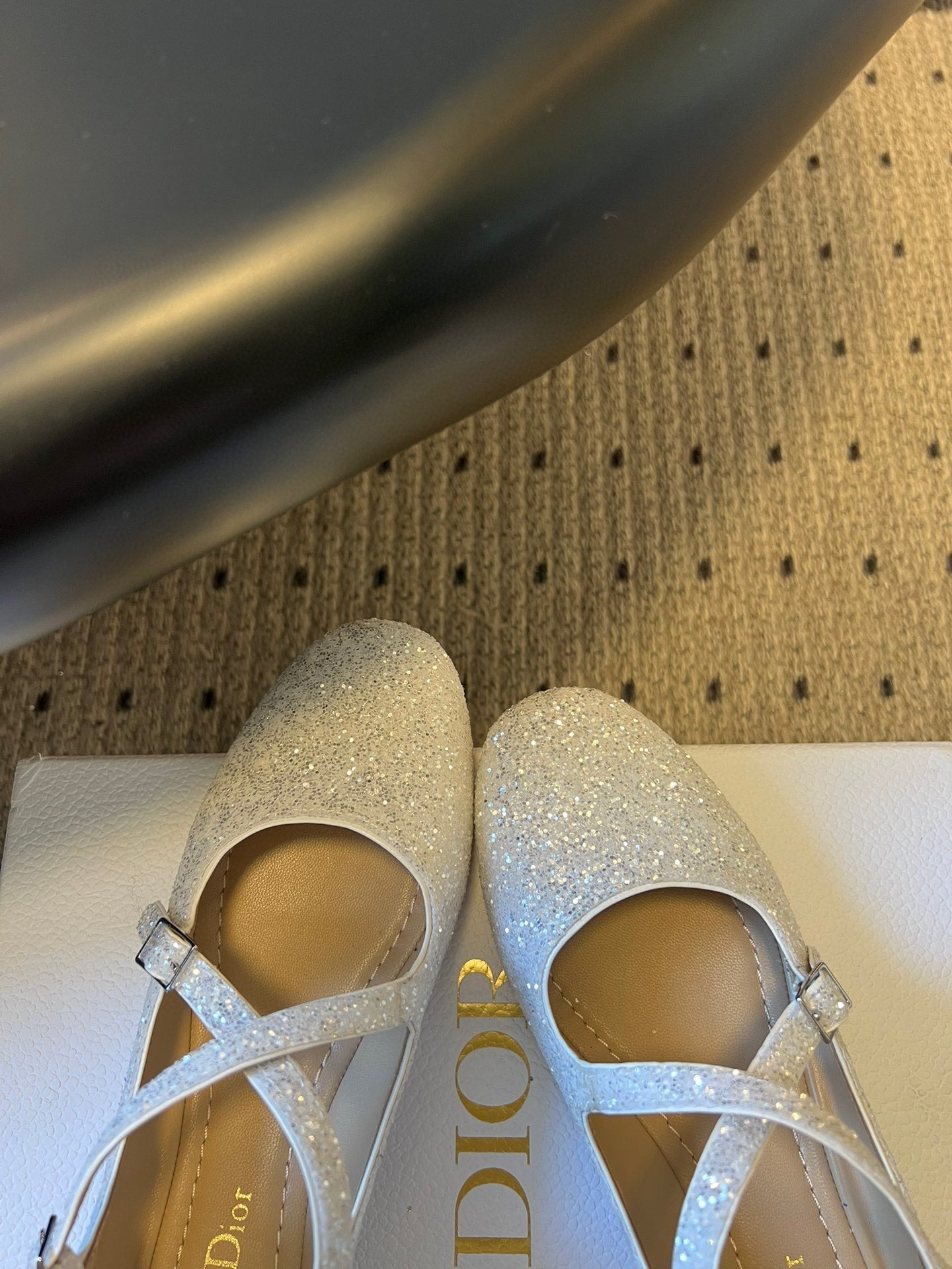 CD 26s New Flat Ballet Flats With Cross Straps White Glitter 622216