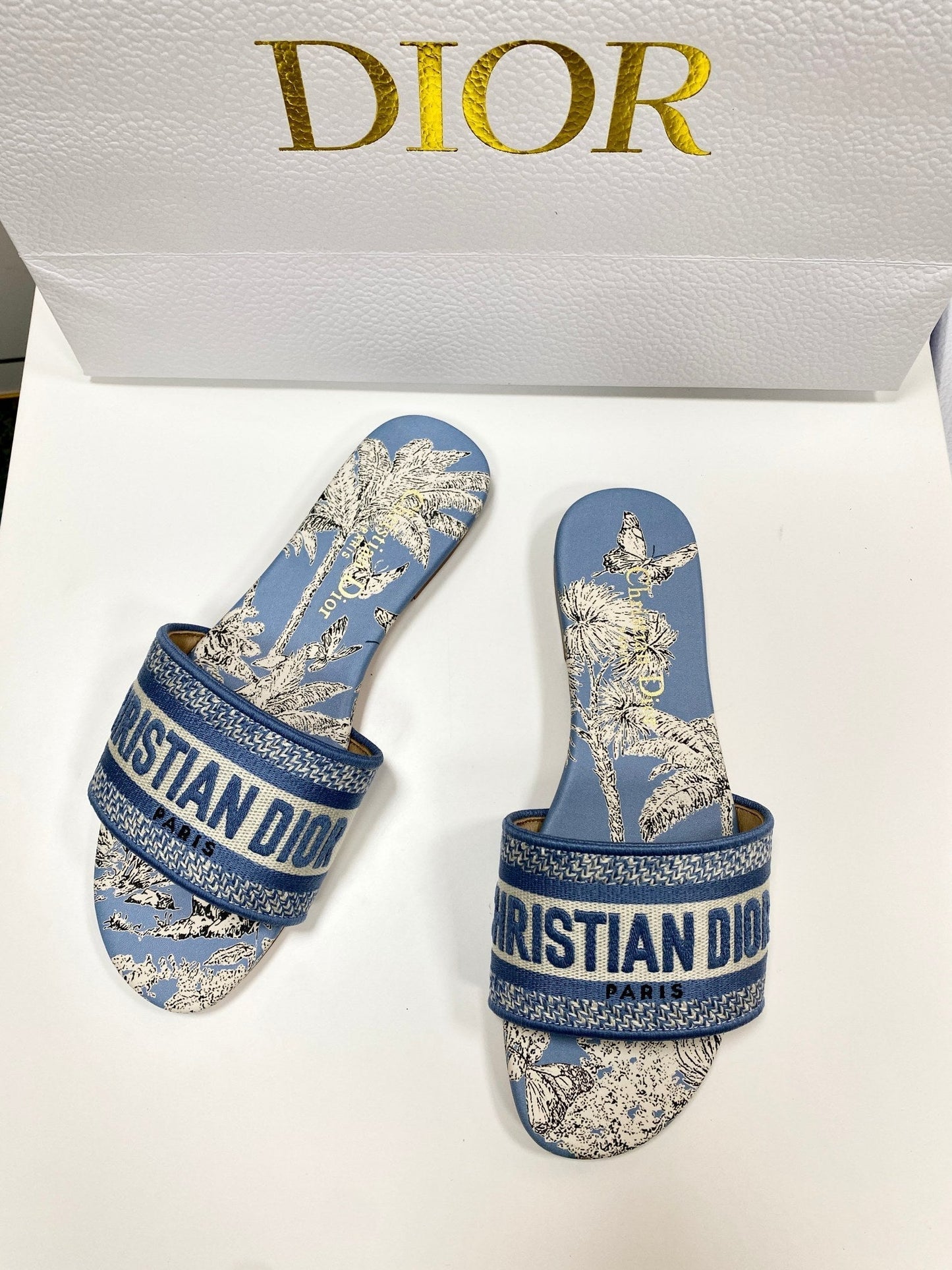 CD 26s Embroidered Sandals Blue Beige Canvas Leather 683014