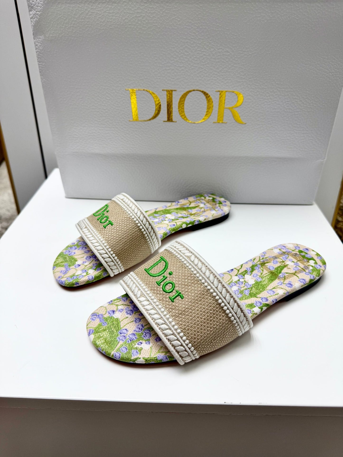 CD 26s Floral Embroidered Sandals Green Beige Canvas 683035