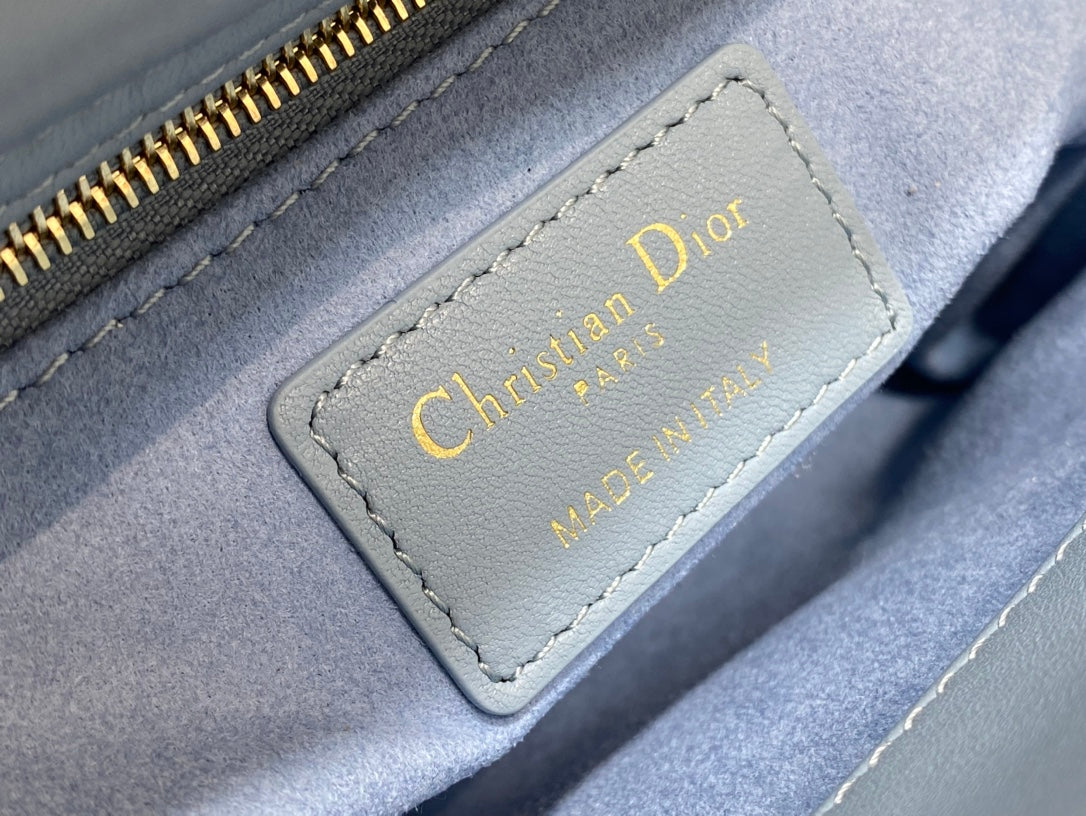 Lady Bag 17cm Celeste Blue Grey Lambksin