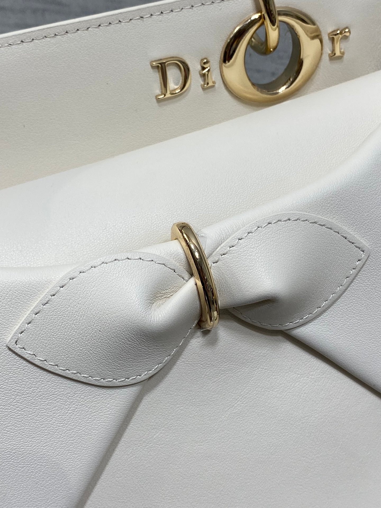CD 26SS Bow-Adorned Bag White Calfskin 272515