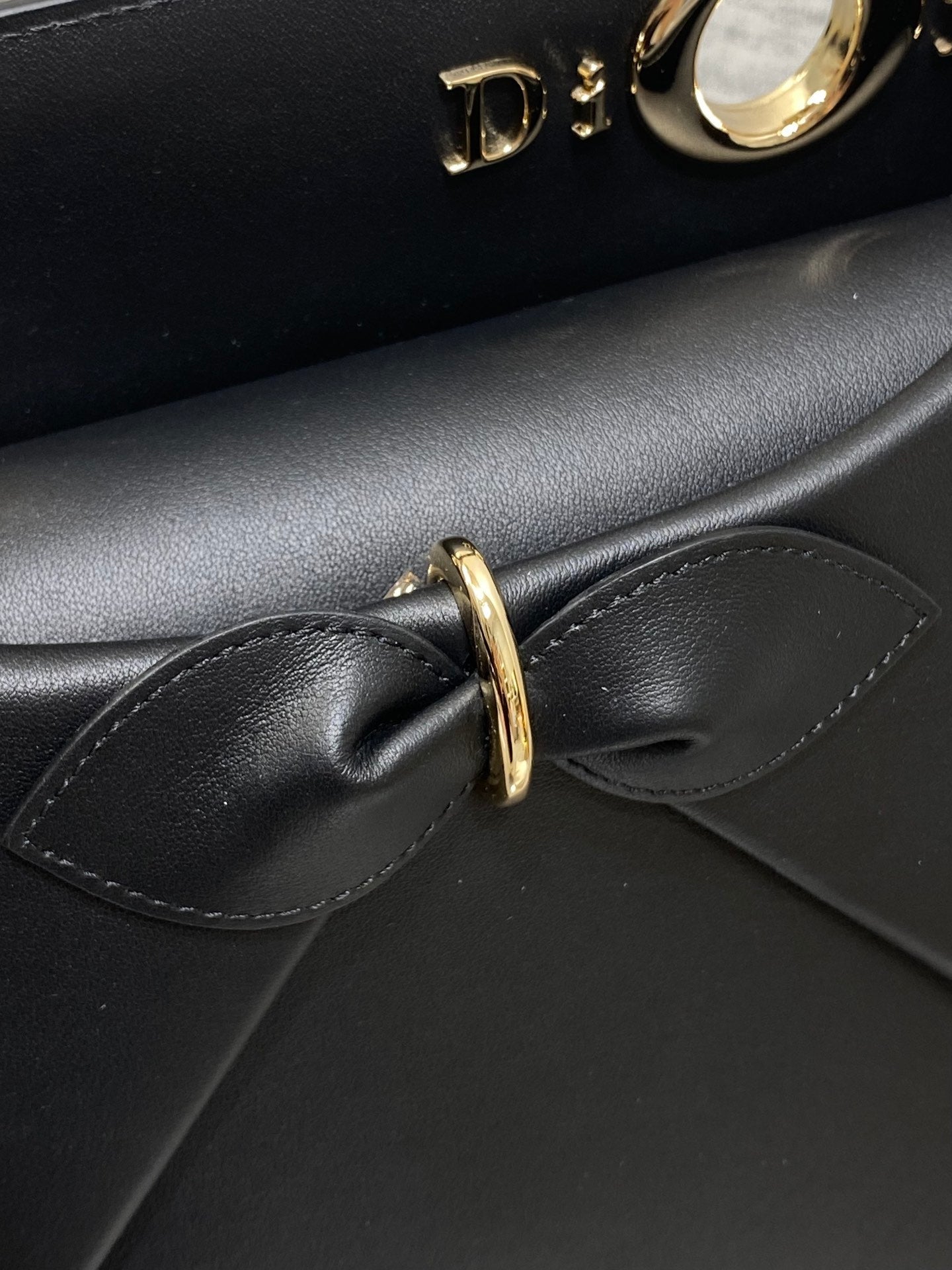 CD 26SS Bow-Adorned Bag Black Calfskin 272519