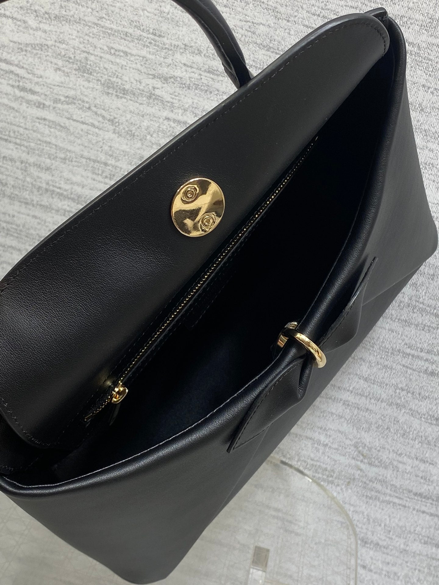 CD 26SS Bow-Adorned Bag Black Calfskin 272519