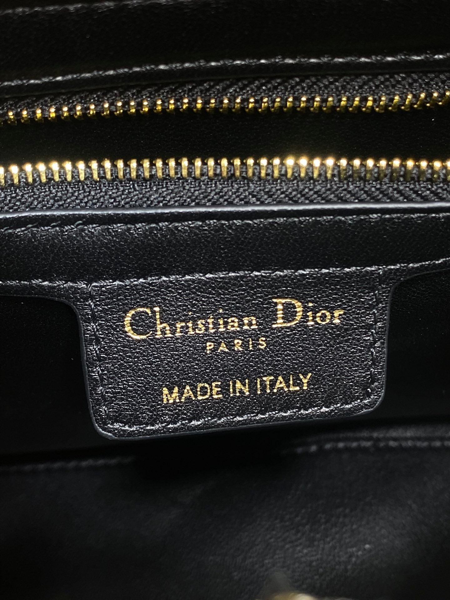 CD 26SS Bow-Adorned Bag Black Glossy Crocodile Pattern Embossed Calfskin 272521