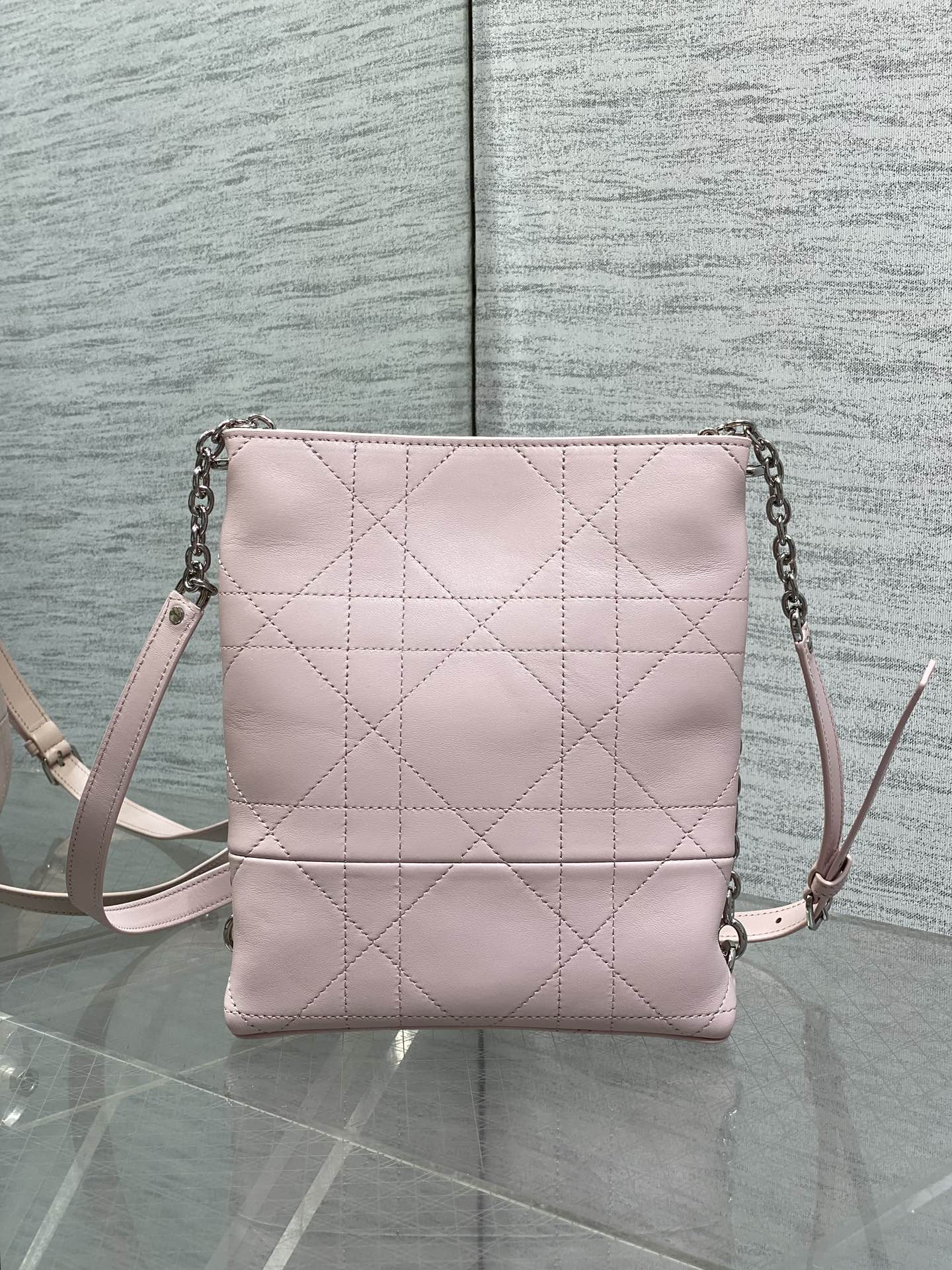 Dior Small Vertical Bag Light Pink Macrocannage Lambskin 286601