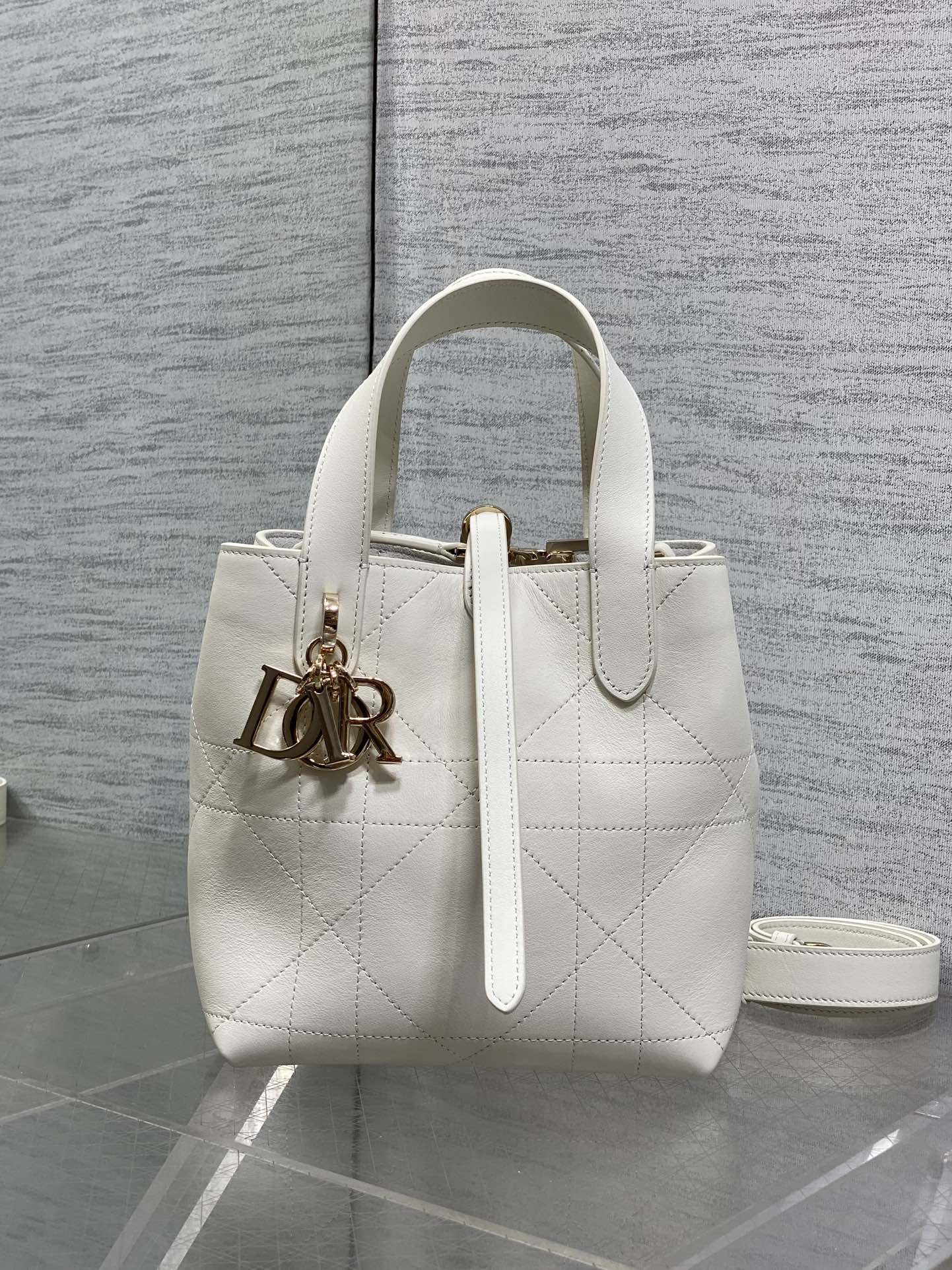 CD Toujours Bag 18cm White Macrocannage Lambskin 286513