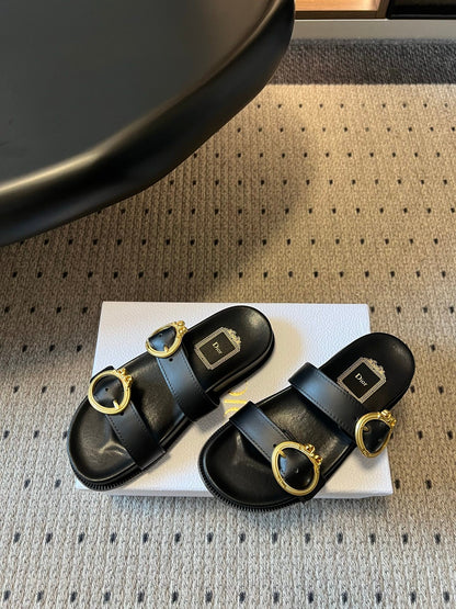 CD 26s Médaillon Buckle Slide Black Cowhide 820023
