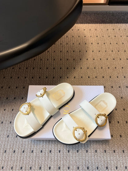 CD 26s Médaillon Buckle Slide White Cowhide 820027