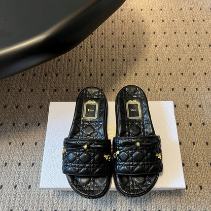 CD 26s Cannage Slides Black Lambskin 820050