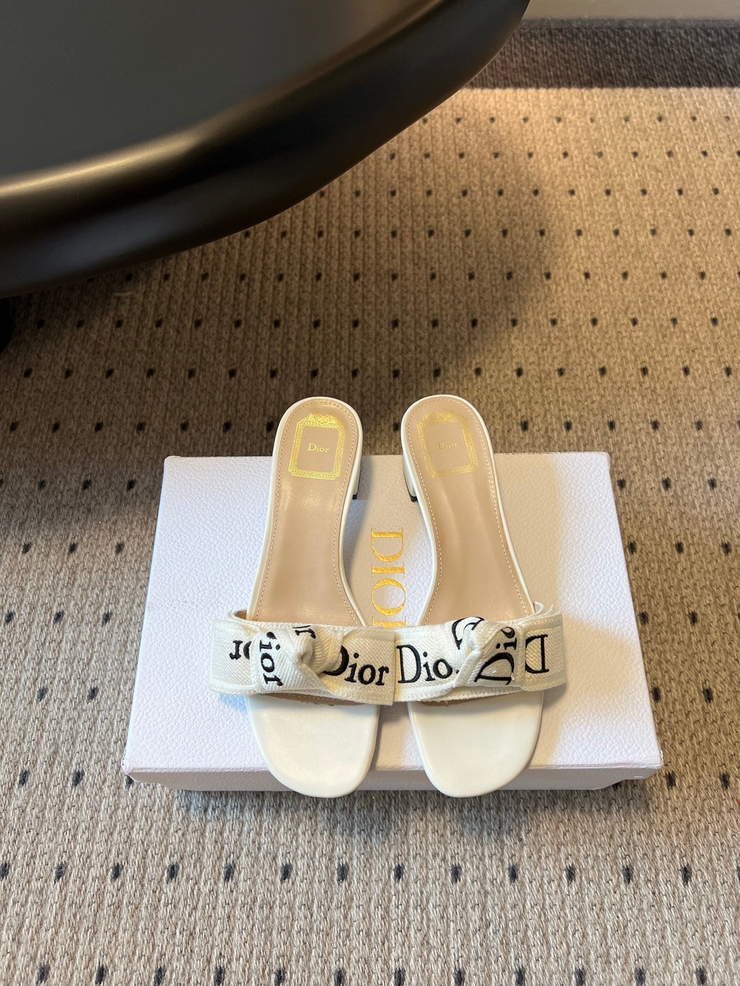 CD 26s J'Adior Slide 4cm White Embroidered Cotton 820045