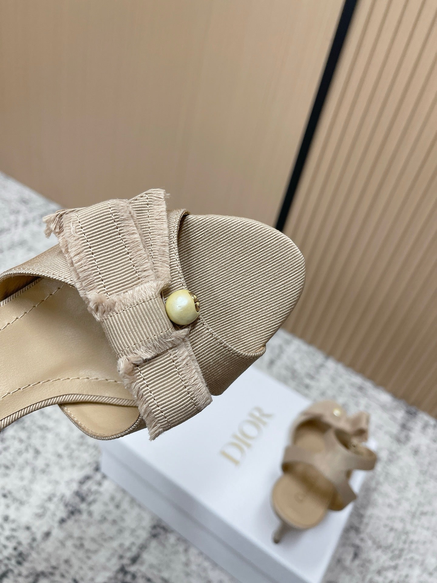 CD 26s High Heel Sandal 75 Beige Canvas Leather 643489