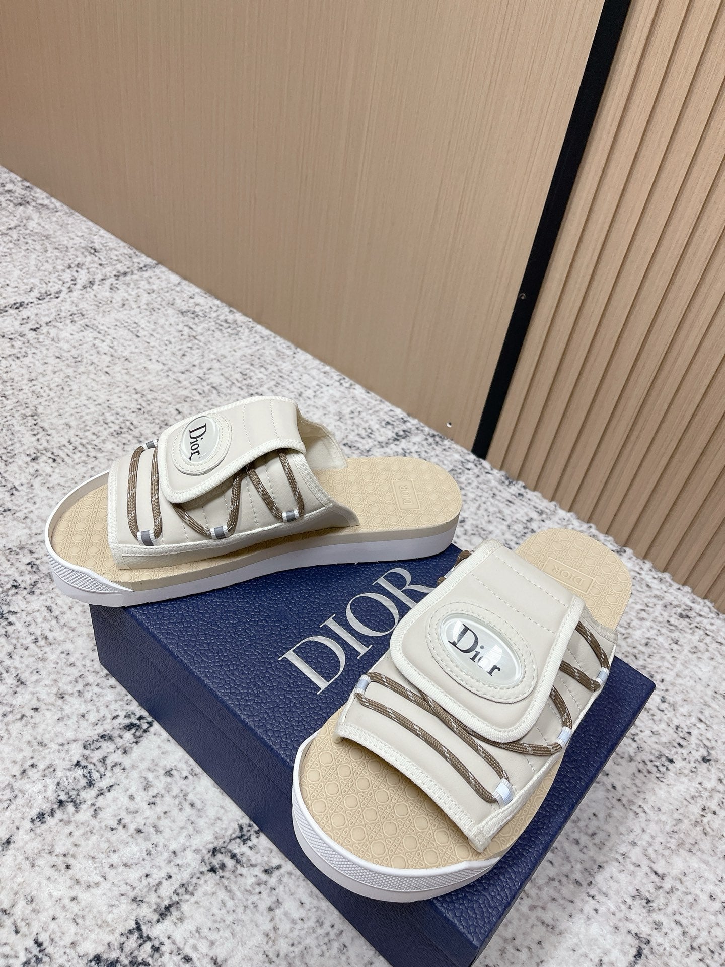 CD Men's Alpha Sandals White Rubber Fabric 752390
