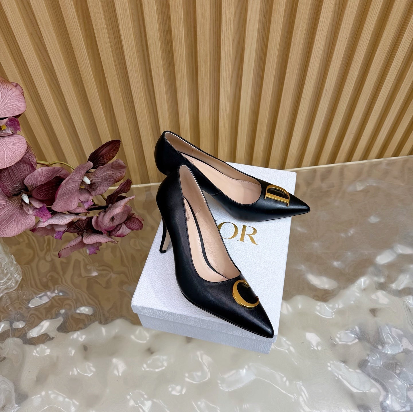CD Buckle High-Heeled Elegant Shoes 85mm Black Cowhide 537721