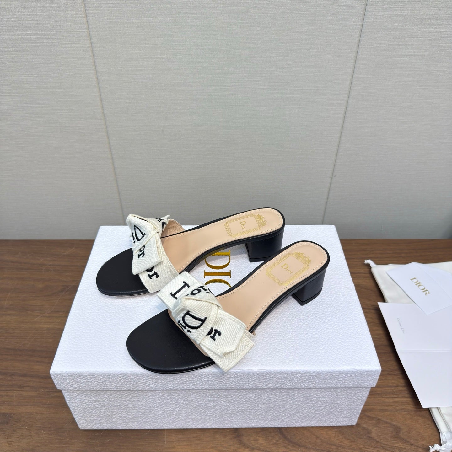 CD 26s J'Adior Chunky Heel 4.5cm Black Canvas Lambskin 922452