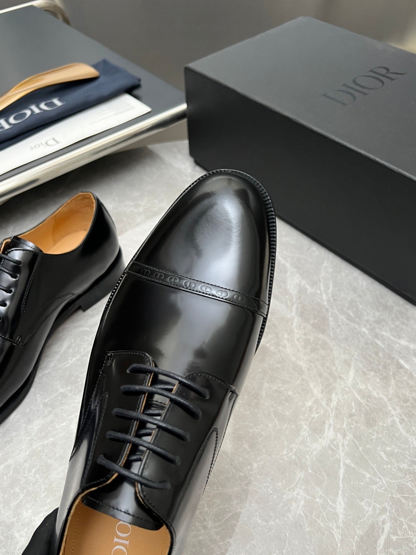 CD Timeless Derby Men’s Loafer Black Polished Cowhide 112654