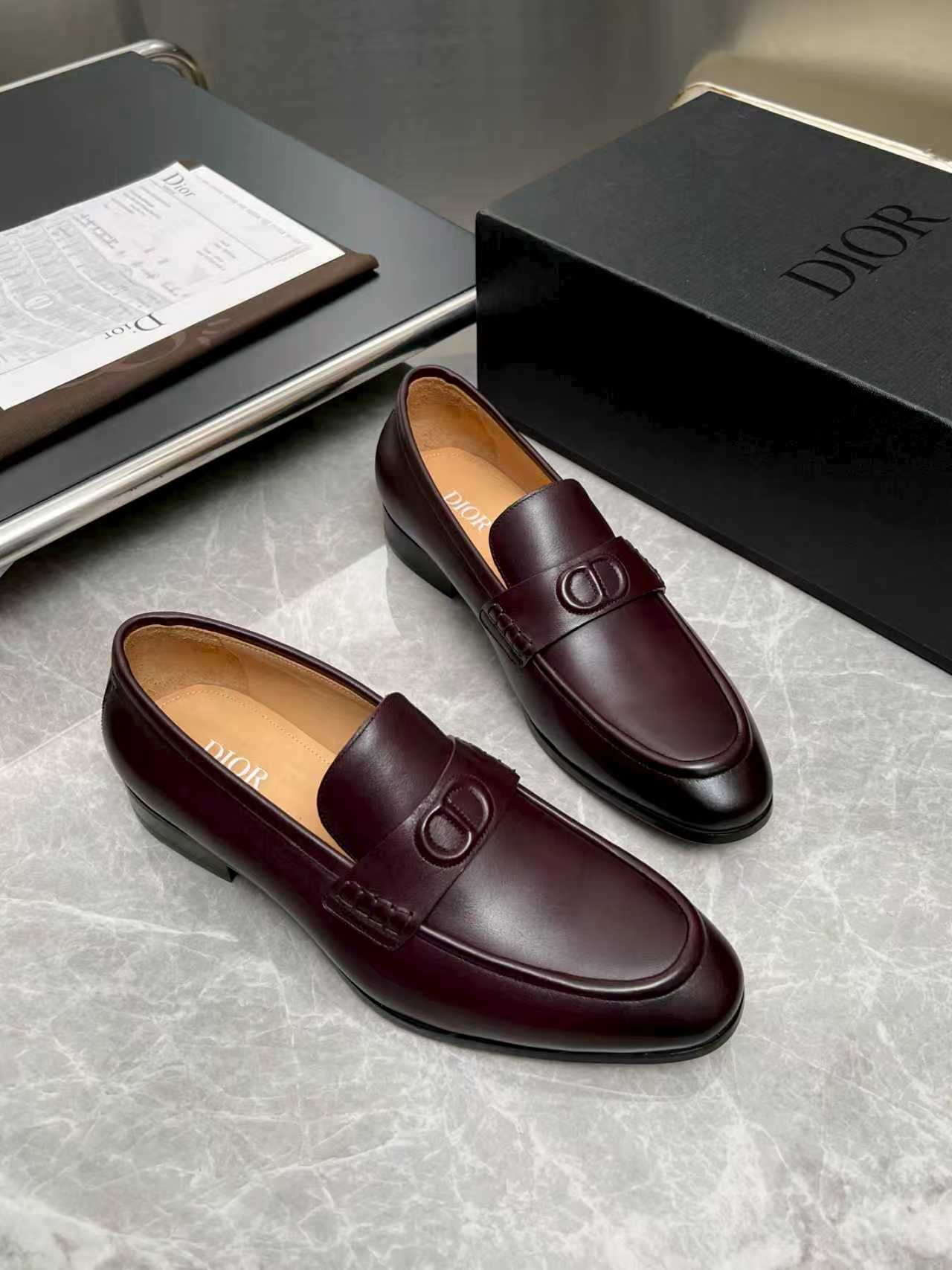 CD Timeless Flex Men’s Loafer Burgundy Glossy Cowhide 112656