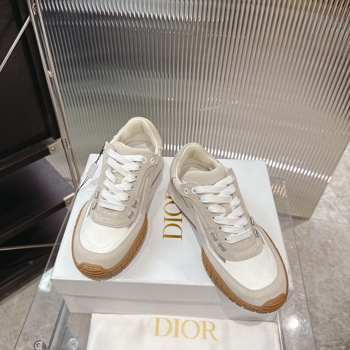 CD 26s Sneakers Beige Suede Cowhide 683904