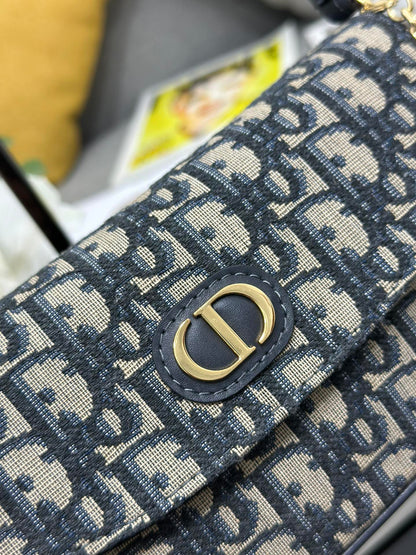 CD D-Vine's new chain bag 22 blue oblique fabric