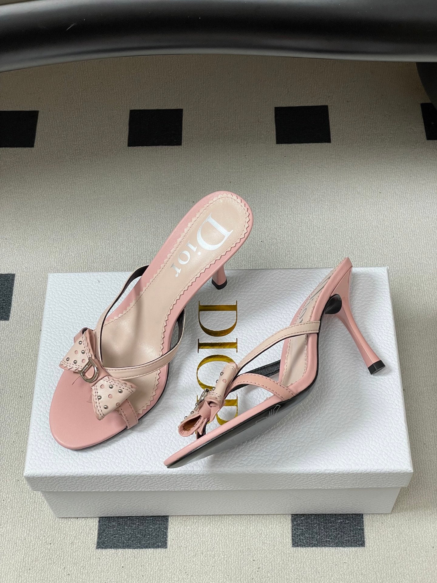 CD 26SS D'Trick Heeled Sandal 10cm Powder Pink Bow Detail Sheepskin 632579