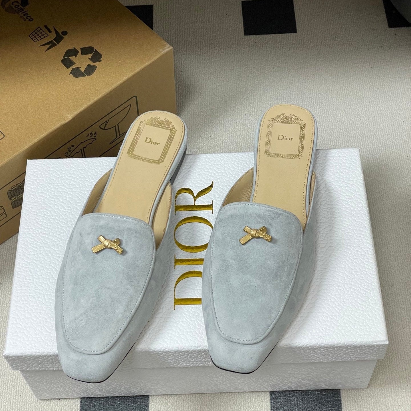 CD 26 Baby Bow Flat Mule Bleu Ciel Cowhide Sheepskin Suede 632593