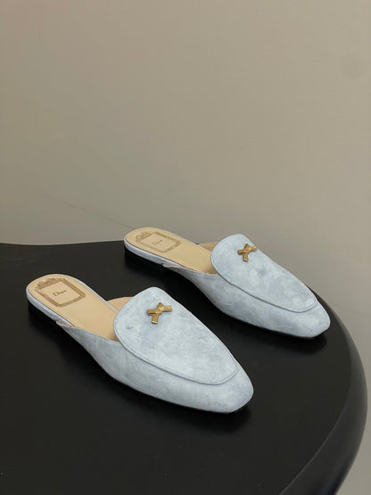 CD 26 Baby Bow Flat Mule Bleu Ciel Cowhide Sheepskin Suede 632593