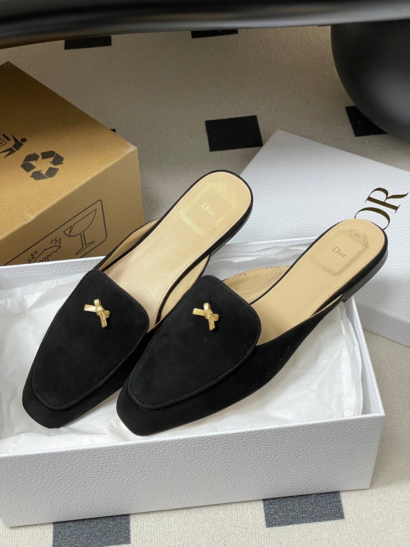 CD 26 Baby Bow Flat Mule Black Cowhide Sheepskin Suede 632595