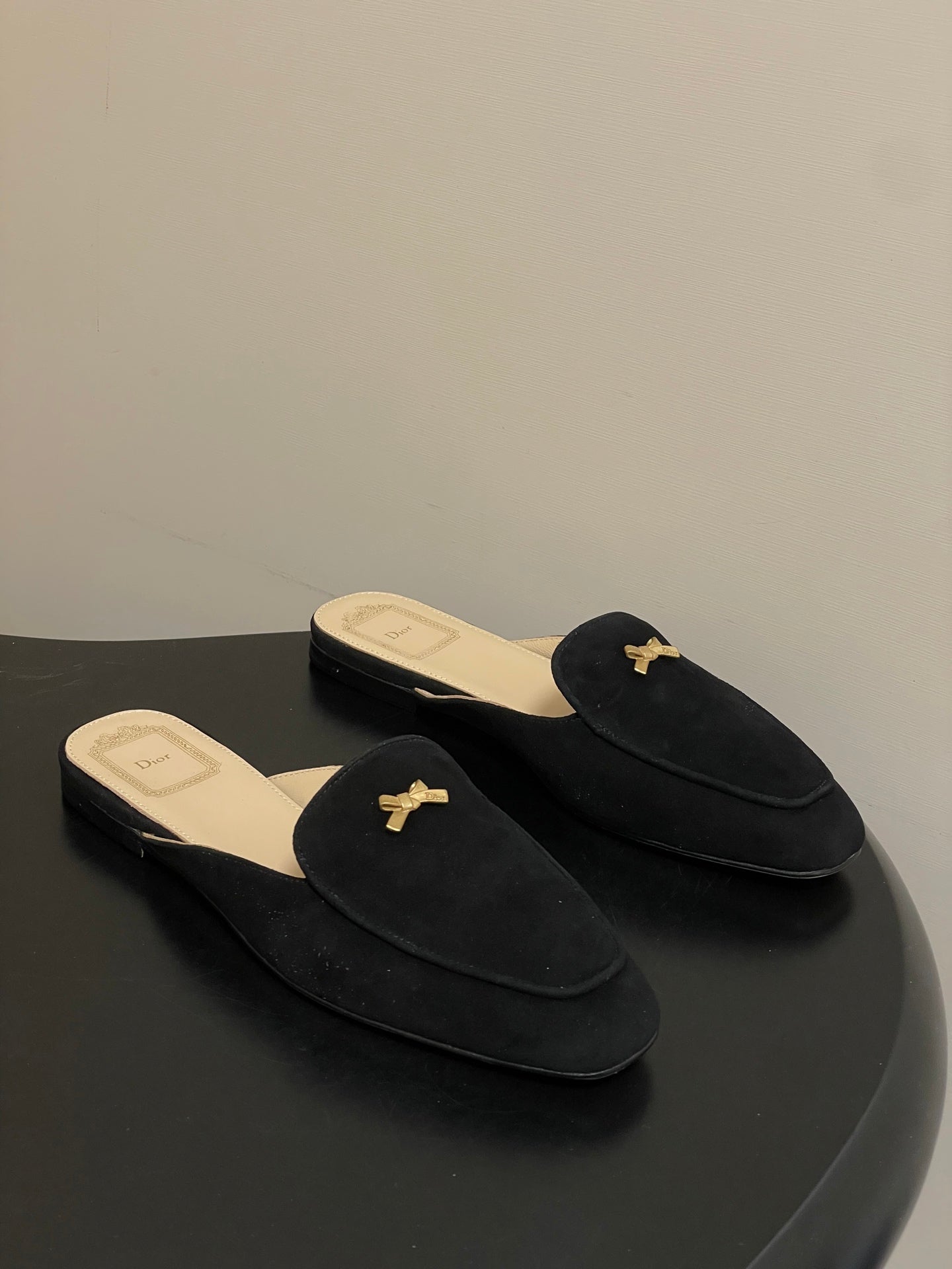 CD 26 Baby Bow Flat Mule Black Cowhide Sheepskin Suede 632595