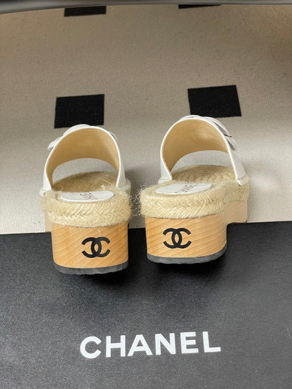 CC 26s Camellia Slippers Beige White Rope Smooth Leather 649401