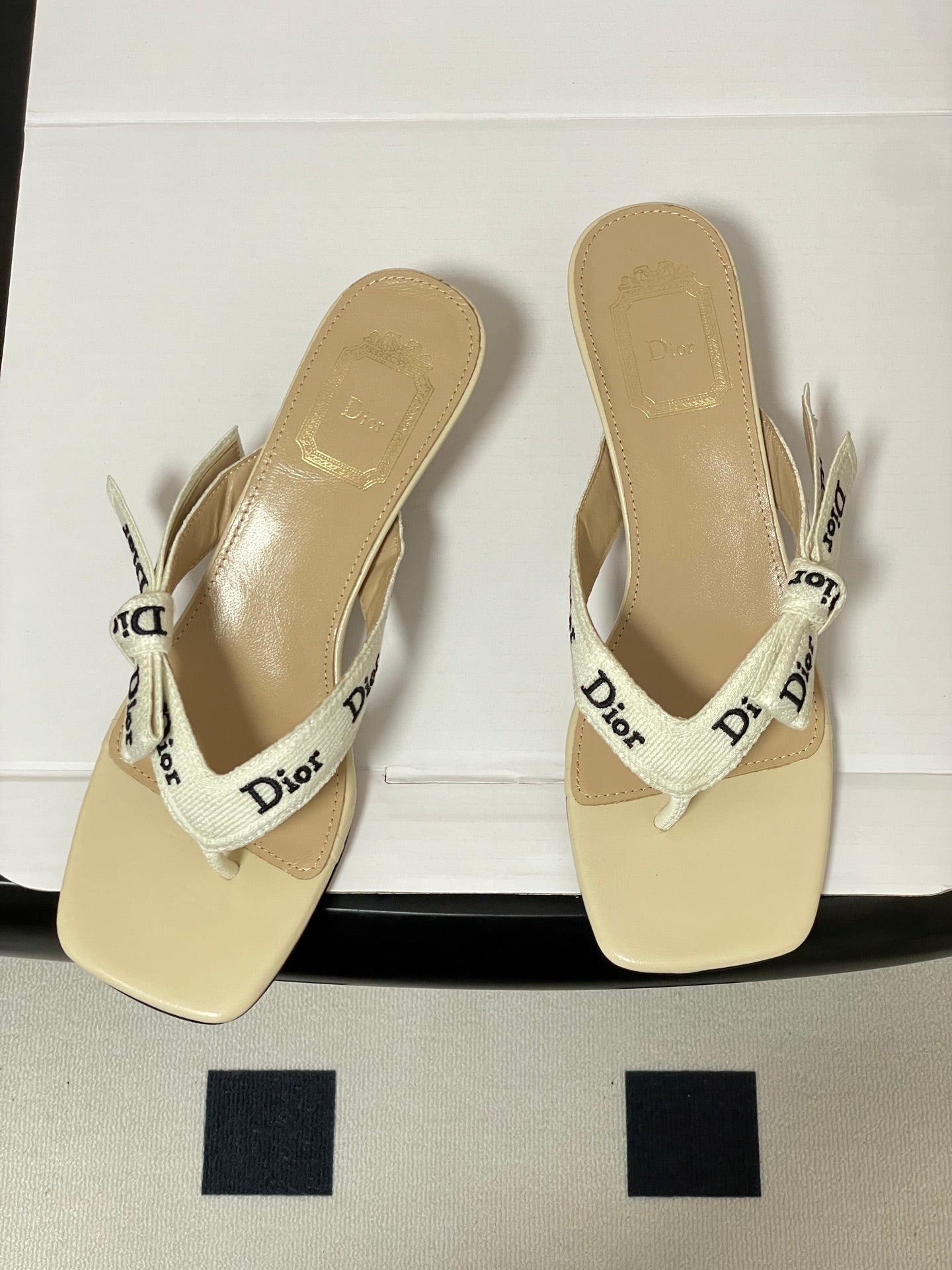 CD J'Adior Heeled Thong Sandal Cream Beige Leather 834940