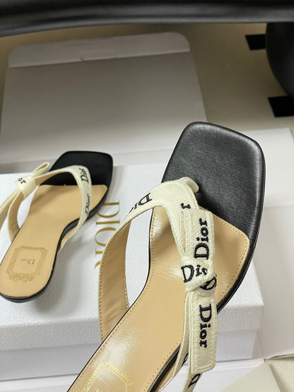 CD J'Adior Heeled Thong Sandal Black Beige Leather 834941