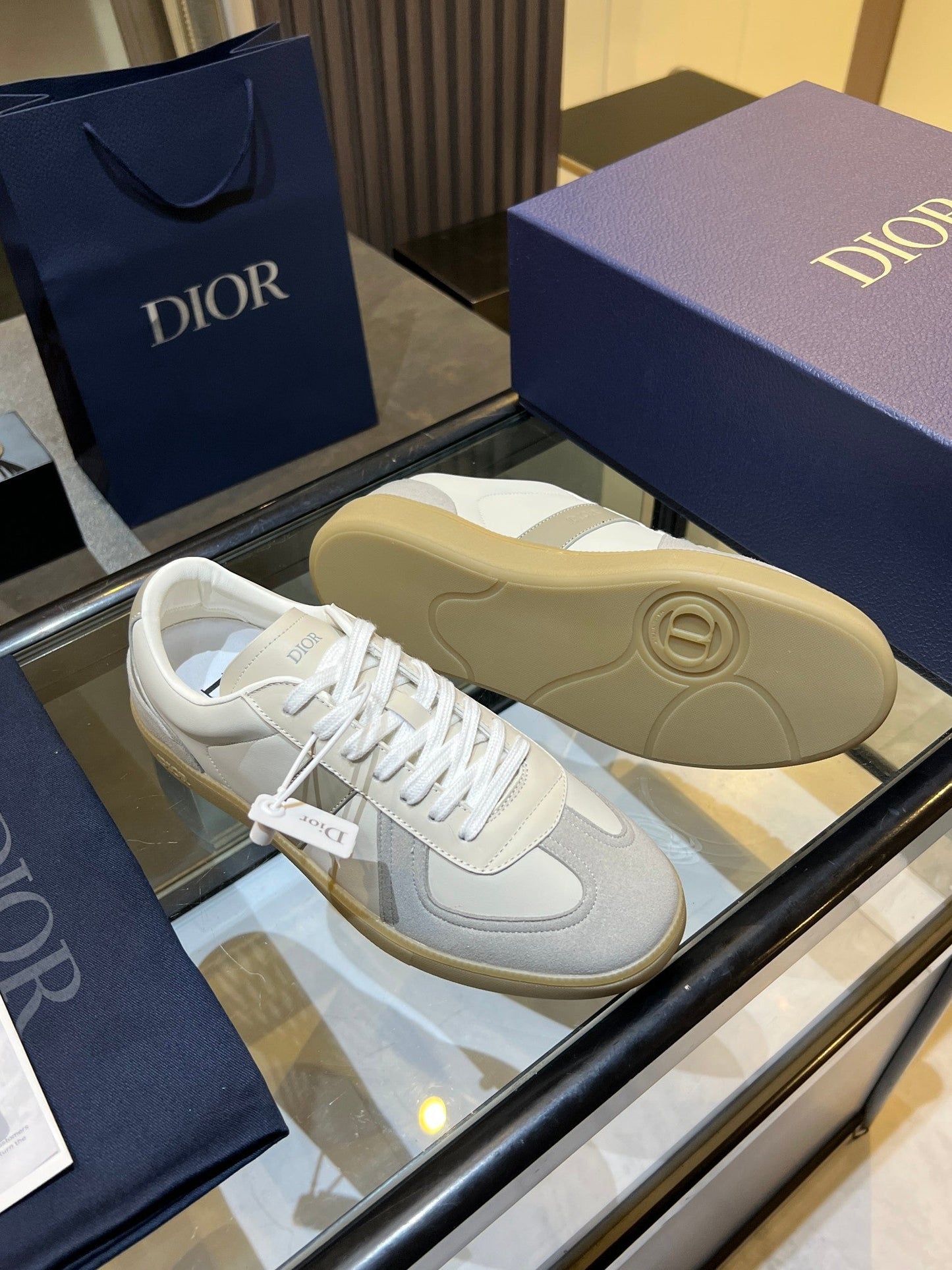 CD 26s B01 Matchpoint Sneaker White Grey Calfskin Suede 924614