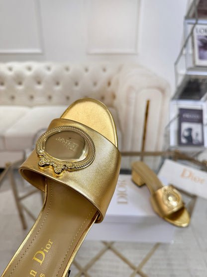 CD 26s Médaillon Buckle Slides 5cm Gold Lambskin 927389