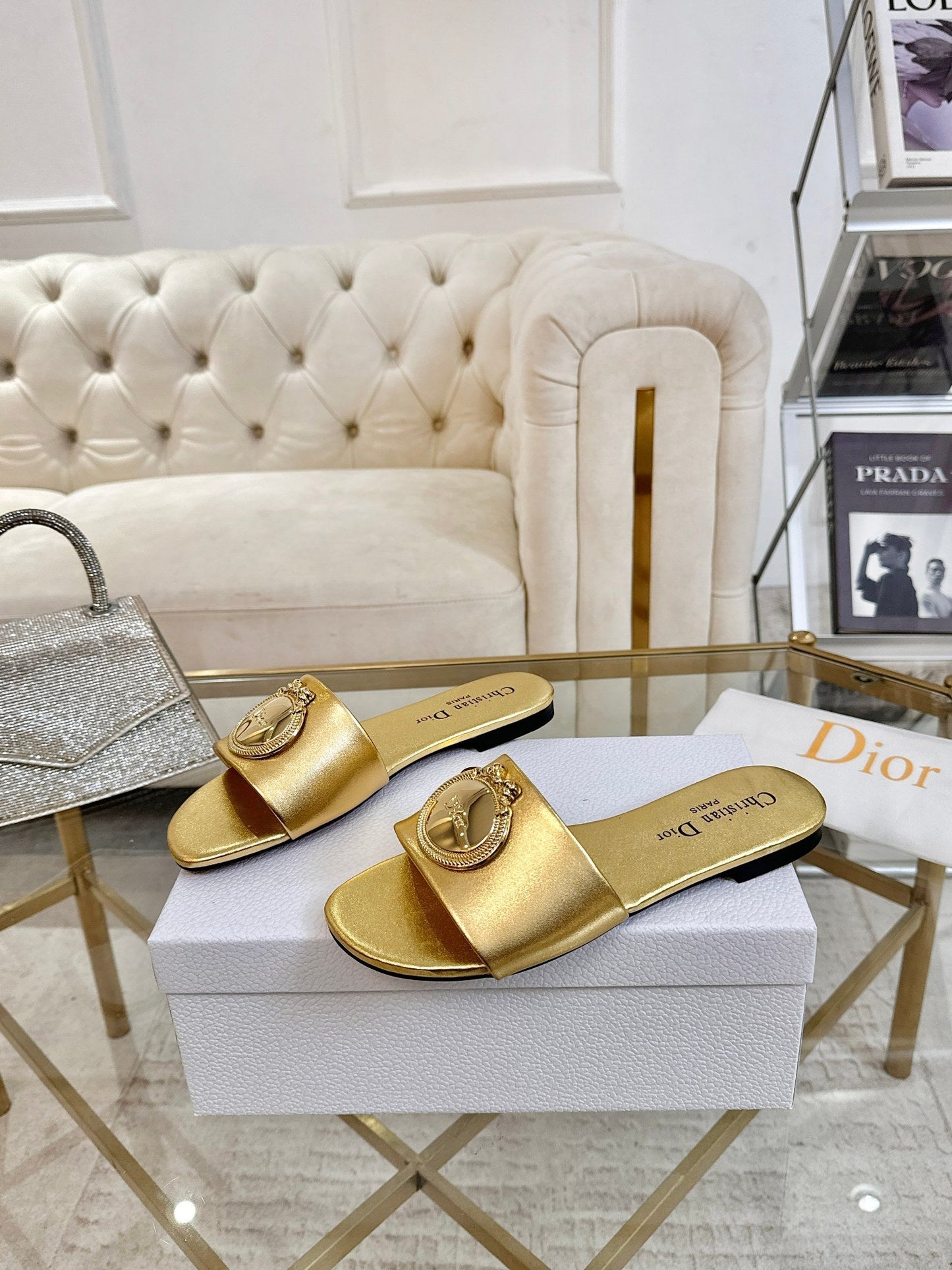CD 26s Sandals Gold Leather 667116