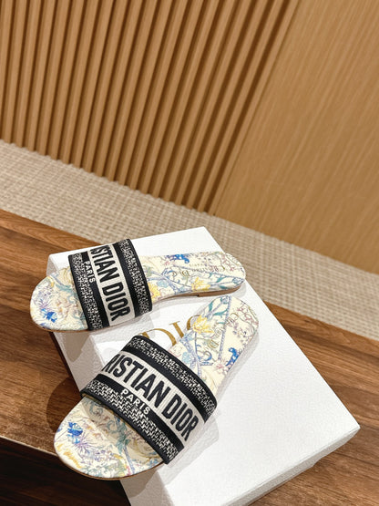 CD 26s Slide Sandals In Multicolor Floral Map Print Logo Strap