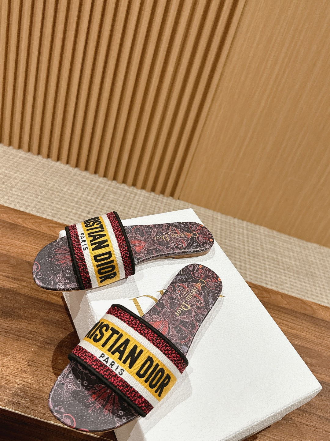 CD 26s Slide Sandals In Multicolor Toile Print Logo
