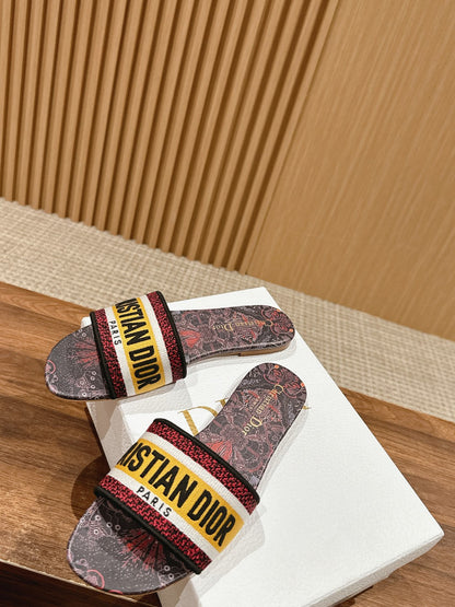 CD 26s Slide Sandals In Multicolor Toile Print Logo
