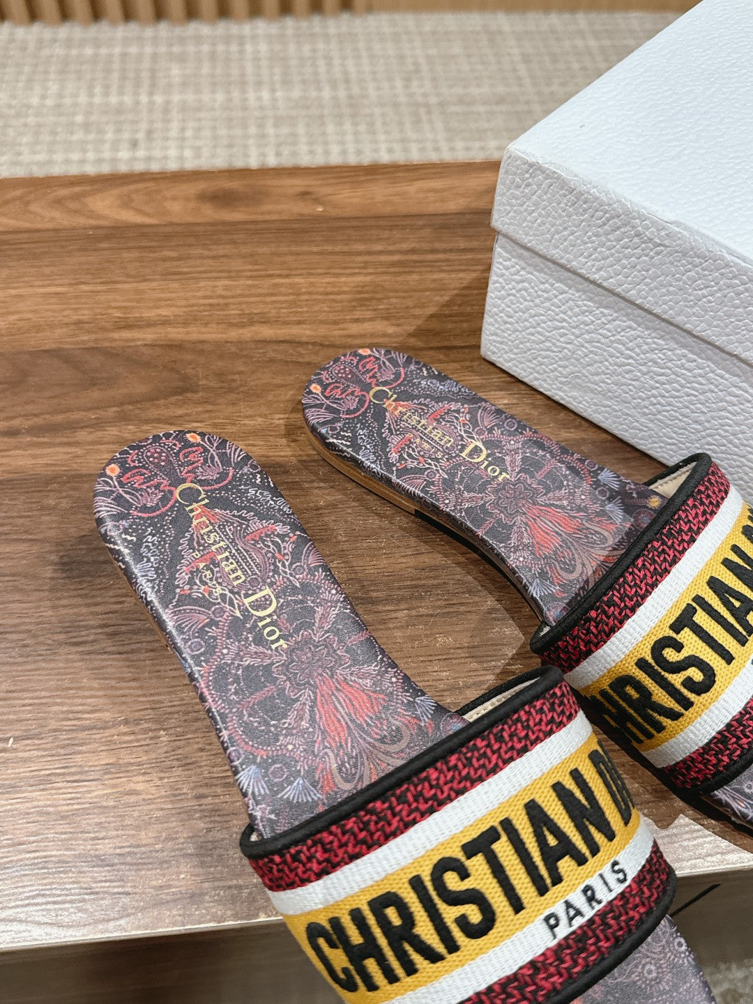 CD 26s Slide Sandals In Multicolor Toile Print Logo