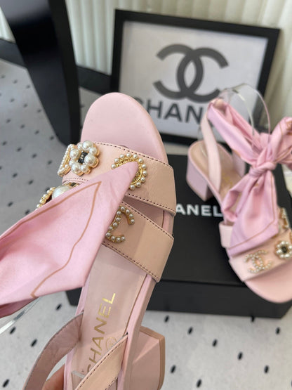 CC 26s Sandals 55 Light Pink Sheepskin Mixed Gold Charm 650083