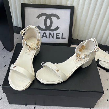 CC 26s Sandals 35 White Sheepskin 650105