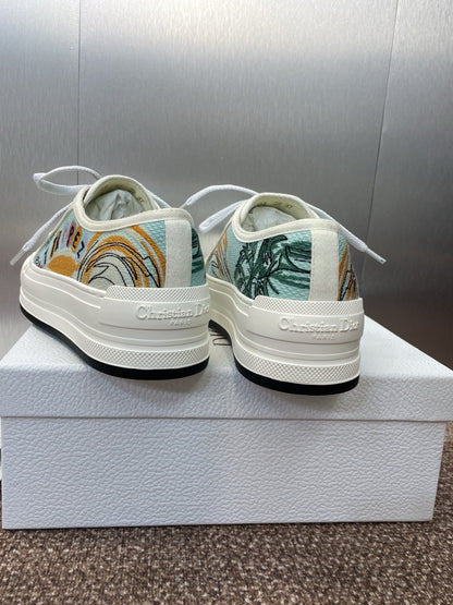 CD 25s Walk'n' Sneaker In Multicolor Dior Oblique Embroidered Cotton