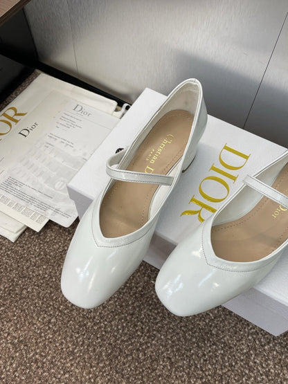CD Chunky Heel Round Toe Ballet White Patent Leather 524206