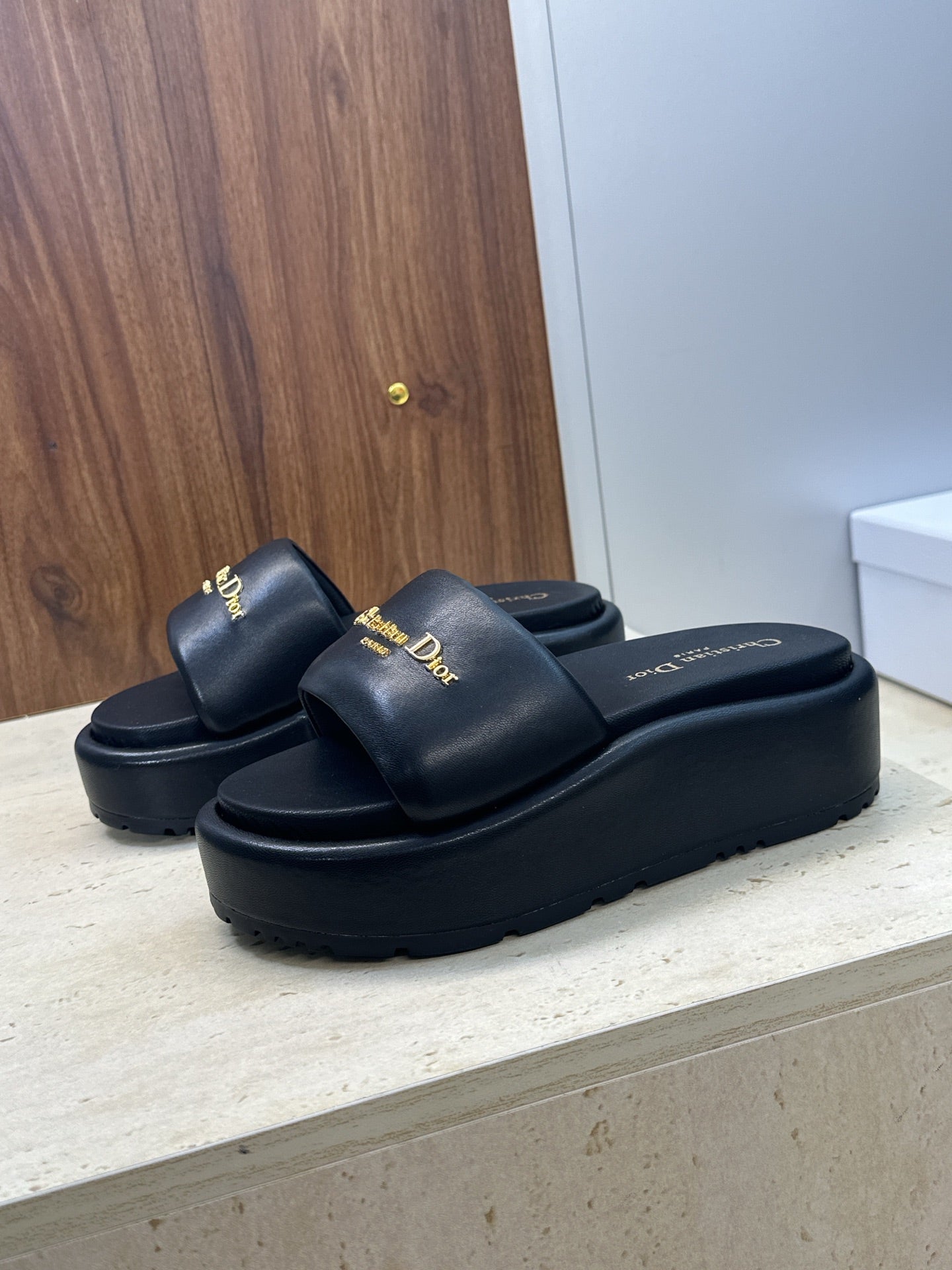 CD D-Lane Platform Slide 4cm Black Leather 633078